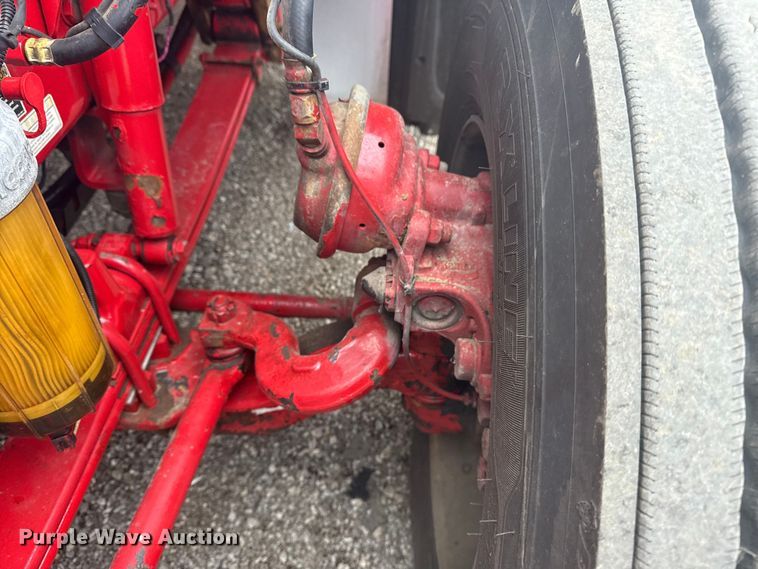 image for item NU9581 2018 Peterbilt 579 semi truck