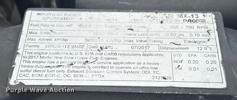 image for item NU9581 2018 Peterbilt 579 semi truck