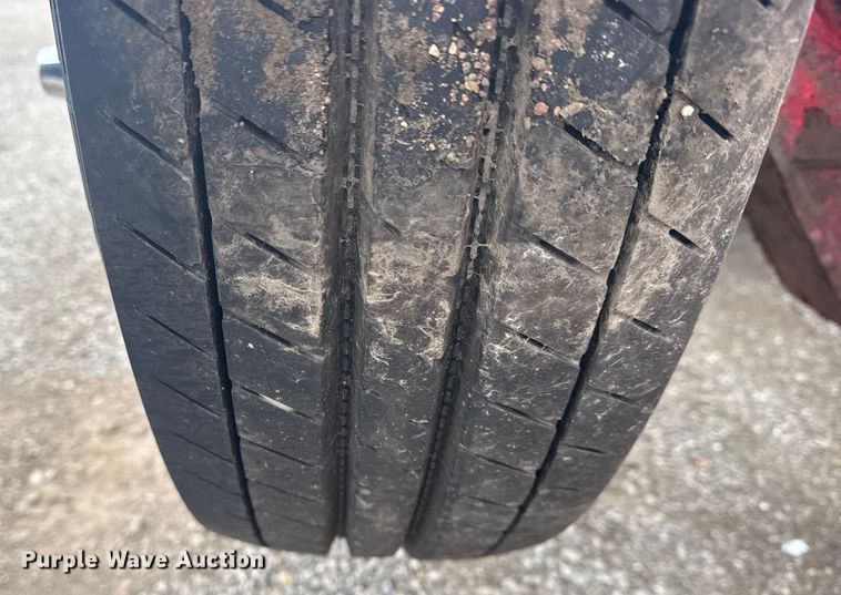 image for item NU9581 2018 Peterbilt 579 semi truck