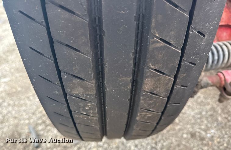 image for item NU9581 2018 Peterbilt 579 semi truck