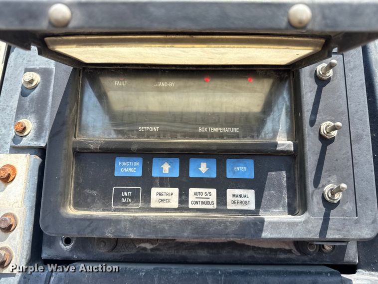 image for item NU9645 2005 Utility Trailer VS12A refrigerated van trailer