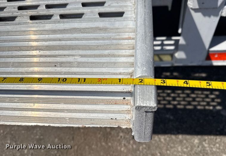 image for item NU9645 2005 Utility Trailer VS12A refrigerated van trailer