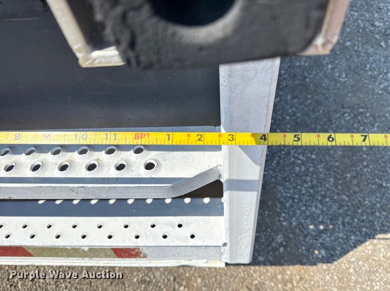 image for item NU9645 2005 Utility Trailer VS12A refrigerated van trailer