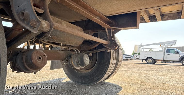 image for item NU9645 2005 Utility Trailer VS12A refrigerated van trailer