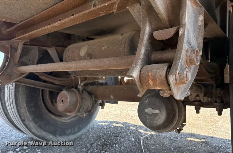 image for item NU9645 2005 Utility Trailer VS12A refrigerated van trailer