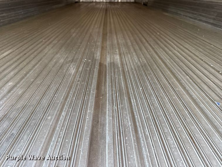 image for item NU9645 2005 Utility Trailer VS12A refrigerated van trailer