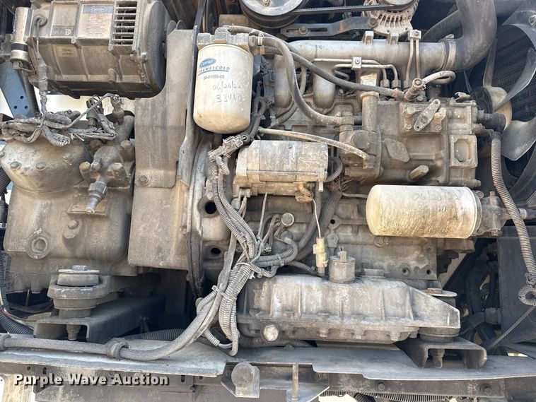 image for item NU9645 2005 Utility Trailer VS12A refrigerated van trailer