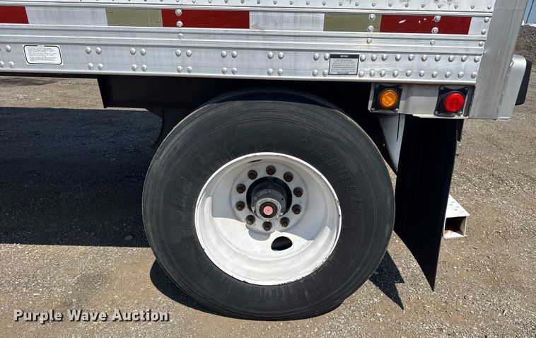 image for item NU9645 2005 Utility Trailer VS12A refrigerated van trailer