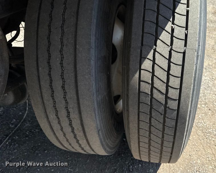 image for item NU9645 2005 Utility Trailer VS12A refrigerated van trailer