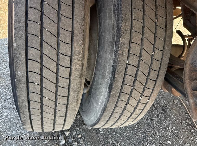 image for item NU9645 2005 Utility Trailer VS12A refrigerated van trailer