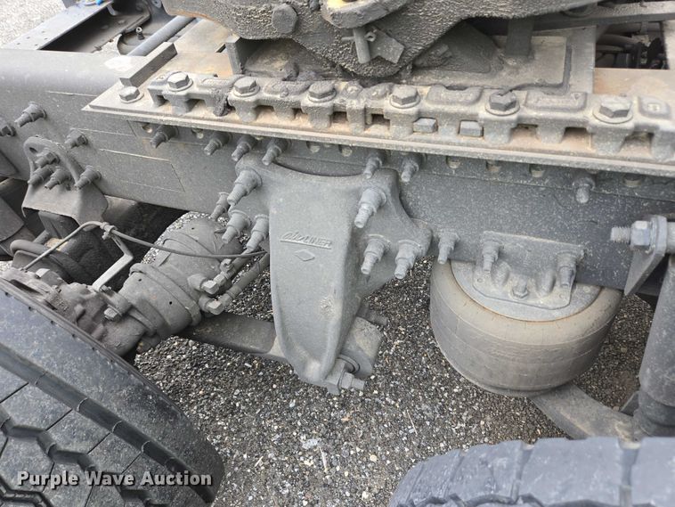 image for item YA0578 2019 Freightliner Cascadia 116 semi truck