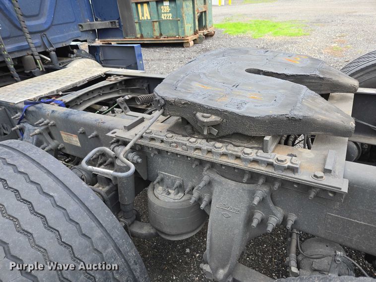 image for item YA0578 2019 Freightliner Cascadia 116 semi truck