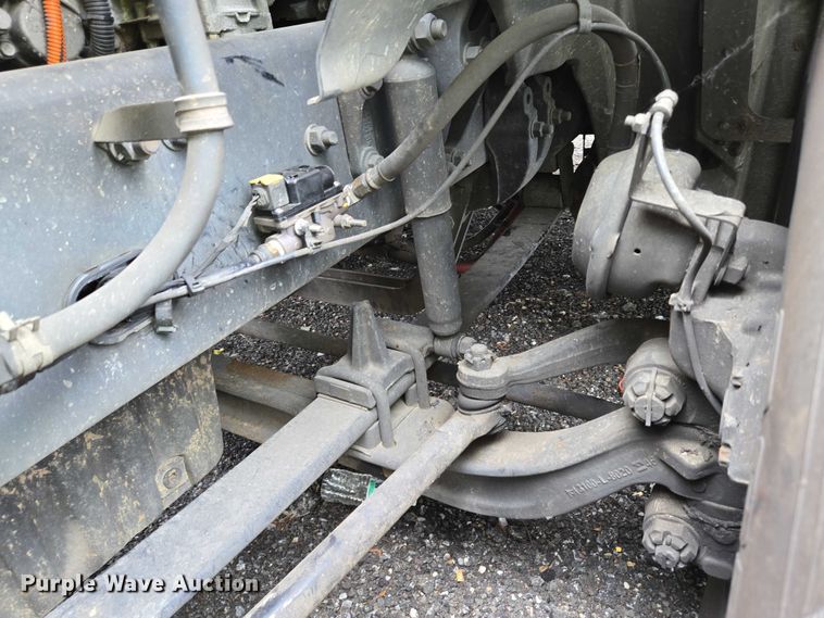 image for item YA0578 2019 Freightliner Cascadia 116 semi truck