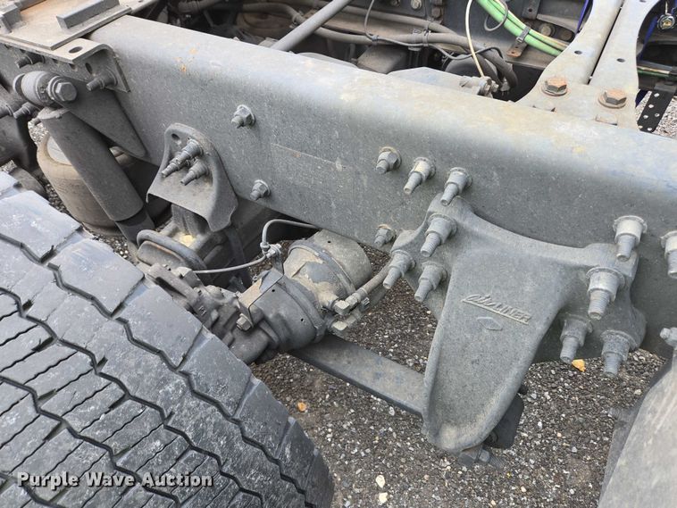 image for item YA0578 2019 Freightliner Cascadia 116 semi truck