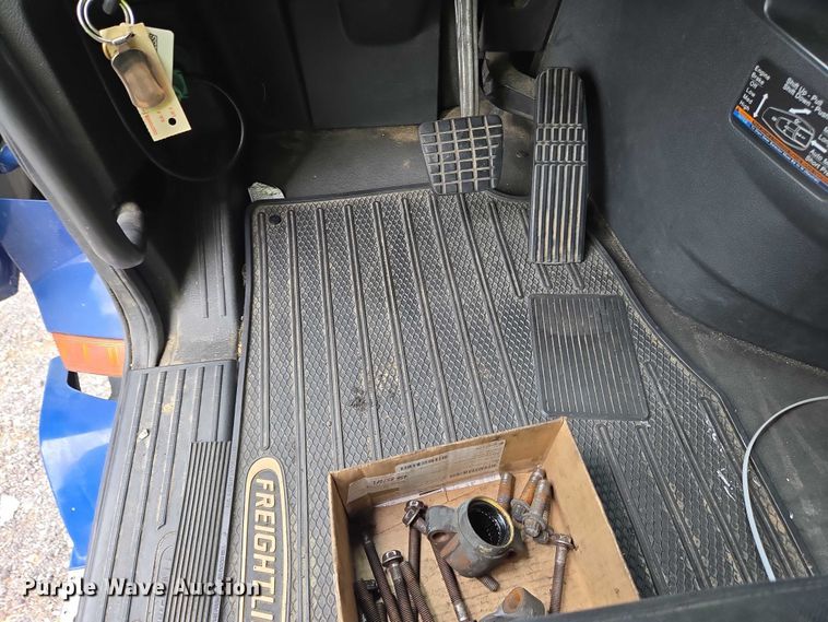 image for item YA0578 2019 Freightliner Cascadia 116 semi truck