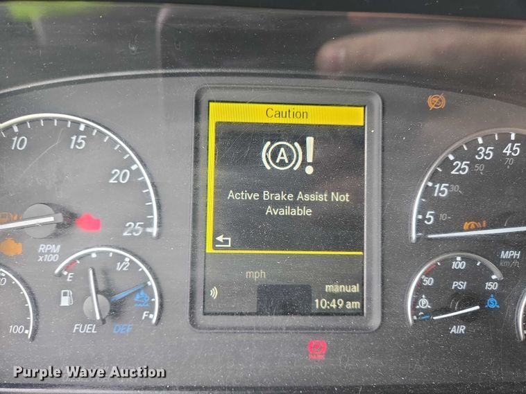 image for item YA0578 2019 Freightliner Cascadia 116 semi truck