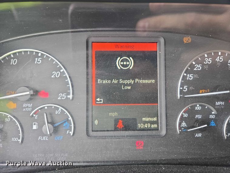 image for item YA0578 2019 Freightliner Cascadia 116 semi truck