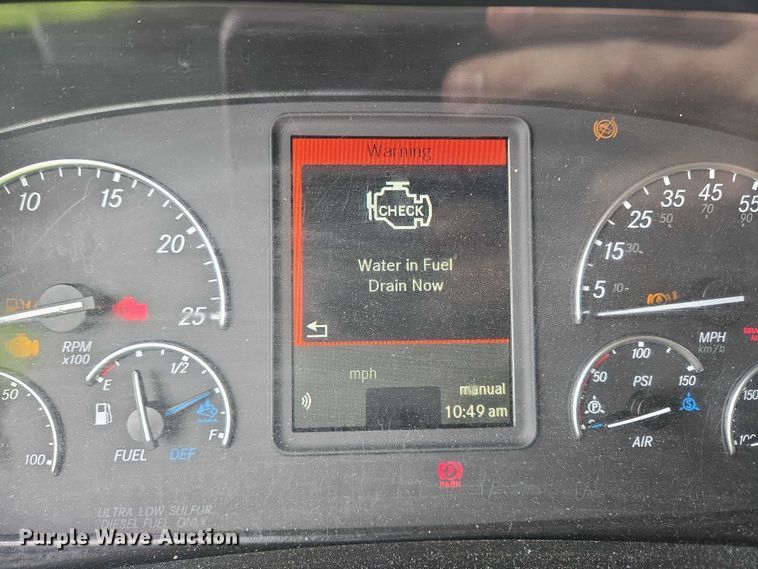 image for item YA0578 2019 Freightliner Cascadia 116 semi truck