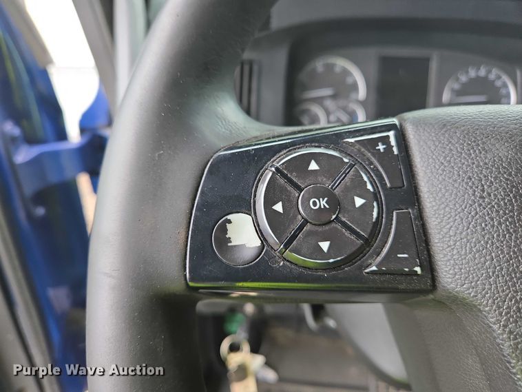 image for item YA0578 2019 Freightliner Cascadia 116 semi truck