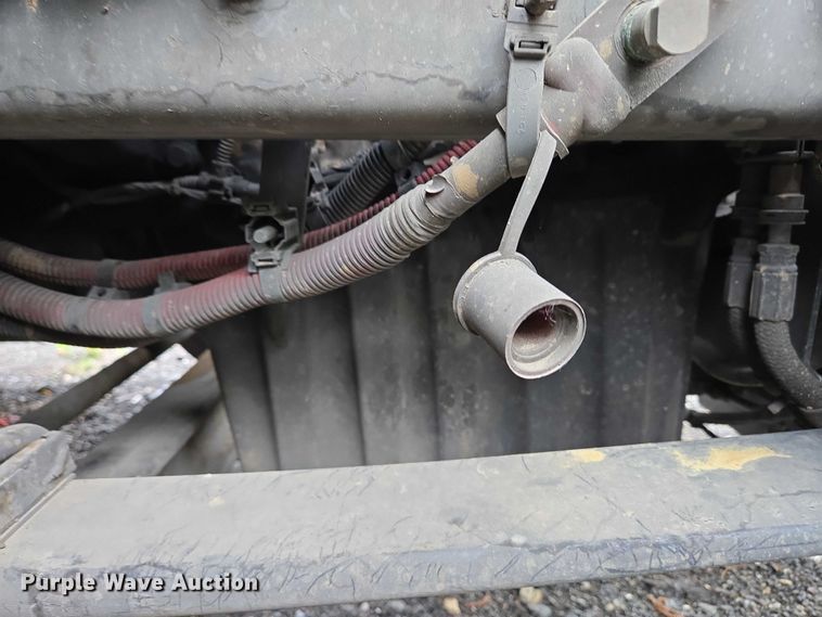 image for item YA0578 2019 Freightliner Cascadia 116 semi truck