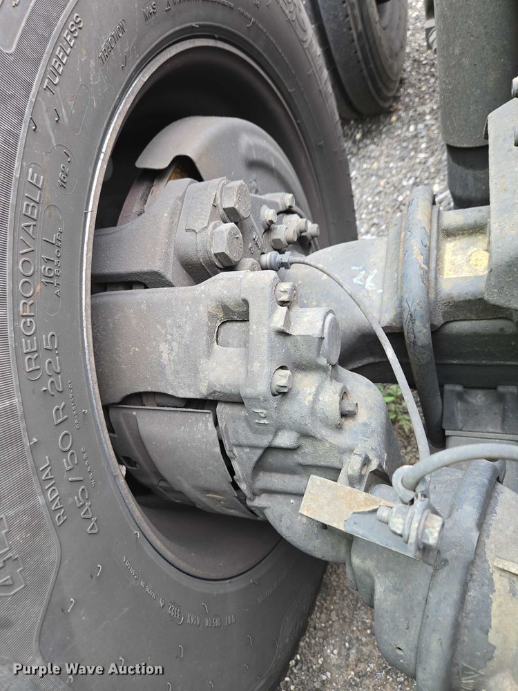 image for item YA0578 2019 Freightliner Cascadia 116 semi truck