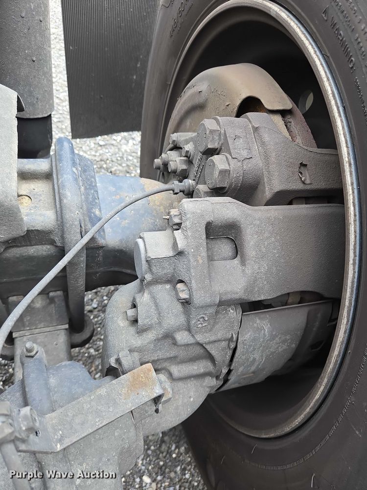 image for item YA0578 2019 Freightliner Cascadia 116 semi truck