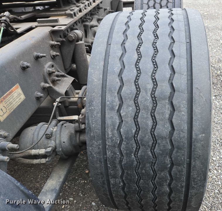 image for item YA0578 2019 Freightliner Cascadia 116 semi truck