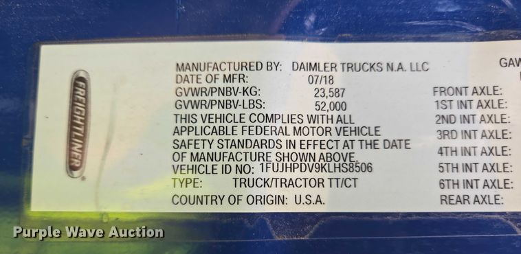 image for item YA0578 2019 Freightliner Cascadia 116 semi truck
