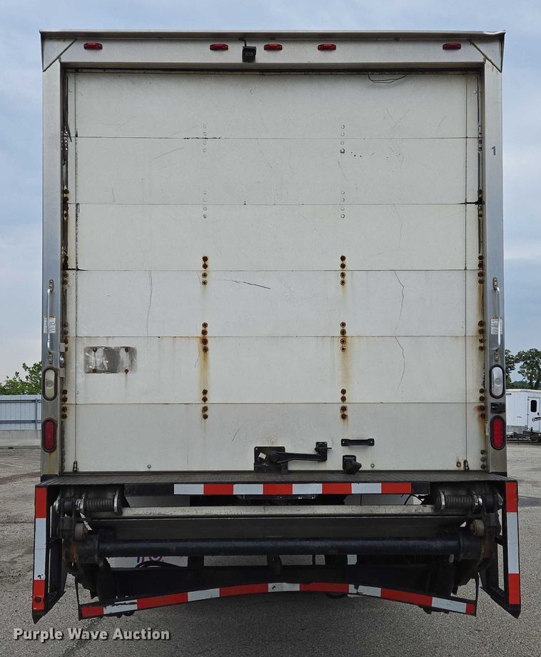 image for item YA0647 2011 Freightliner Business Class M2 box truck