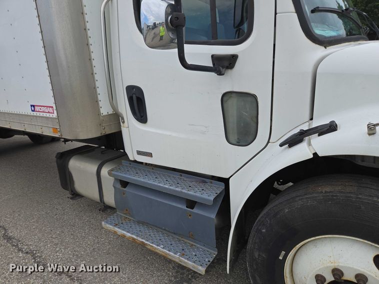 image for item YA0647 2011 Freightliner Business Class M2 box truck