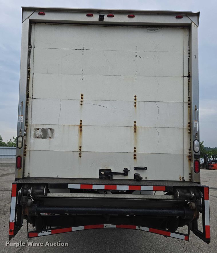 image for item YA0647 2011 Freightliner Business Class M2 box truck