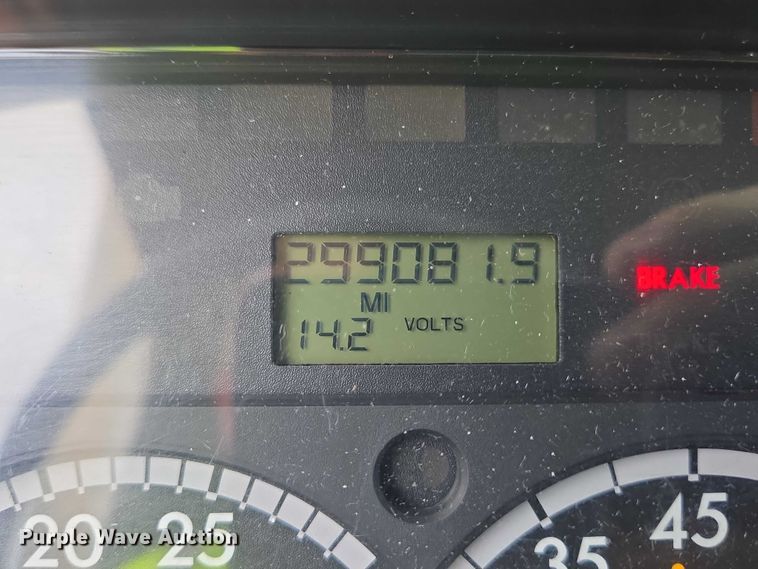 image for item YA0647 2011 Freightliner Business Class M2 box truck