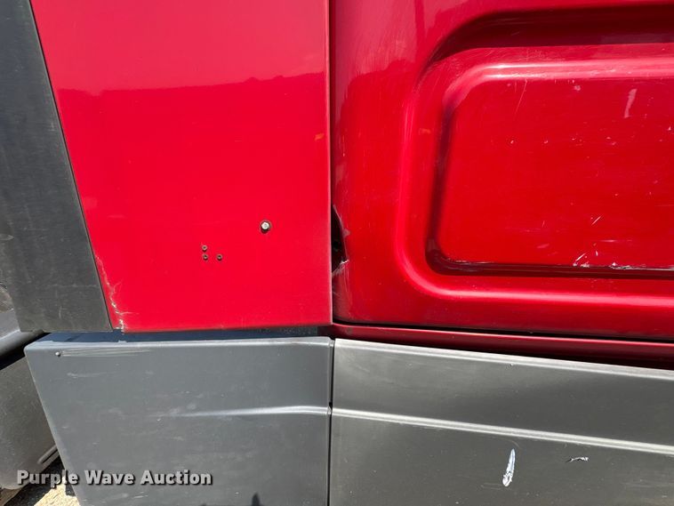 image for item YA0728 2016 Freightliner Cascadia 125 semi truck