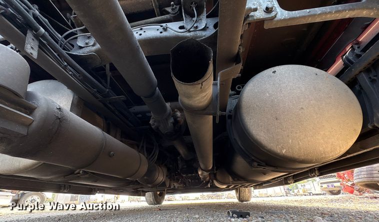 image for item YA0728 2016 Freightliner Cascadia 125 semi truck