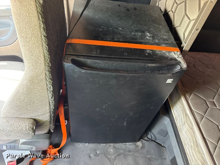 image for item YA0728 2016 Freightliner Cascadia 125 semi truck