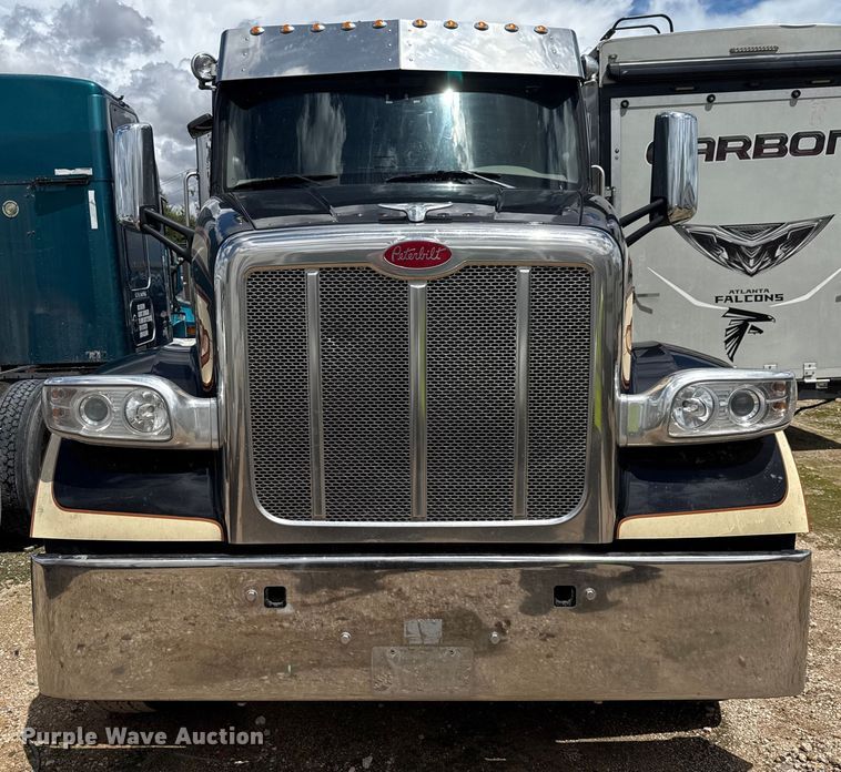 image for item YA0755 2021 Peterbilt 567 semi truck
