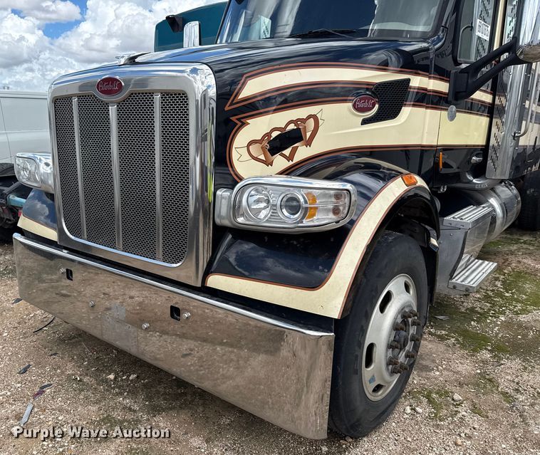 image for item YA0755 2021 Peterbilt 567 semi truck