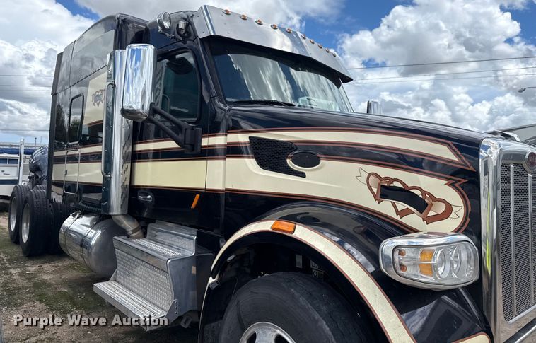 image for item YA0755 2021 Peterbilt 567 semi truck