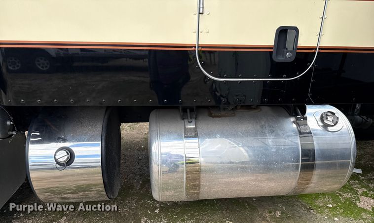 image for item YA0755 2021 Peterbilt 567 semi truck