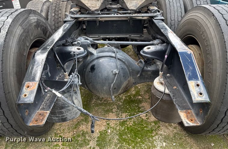 image for item YA0755 2021 Peterbilt 567 semi truck