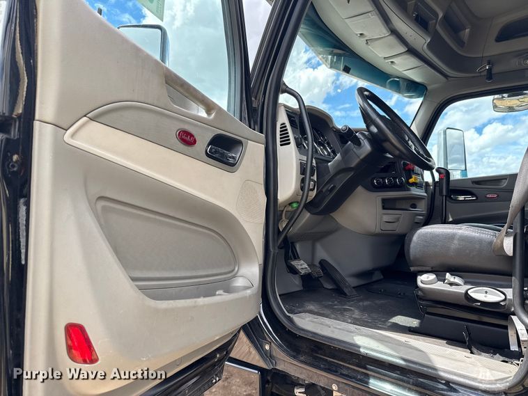 image for item YA0755 2021 Peterbilt 567 semi truck