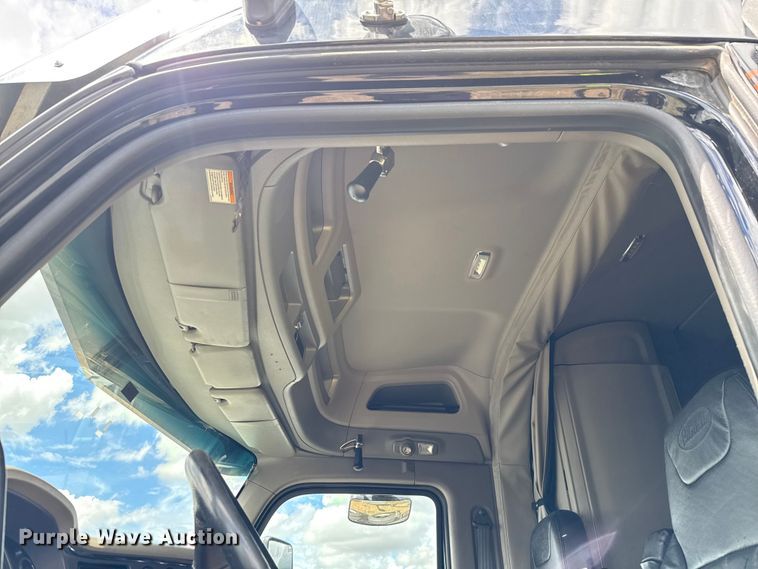 image for item YA0755 2021 Peterbilt 567 semi truck