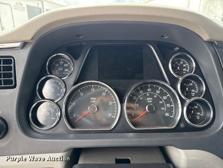 image for item YA0755 2021 Peterbilt 567 semi truck