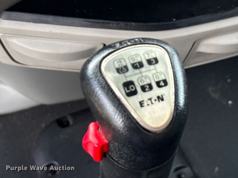 image for item YA0755 2021 Peterbilt 567 semi truck