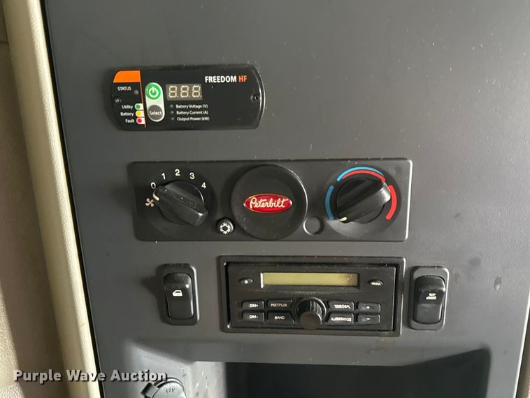 image for item YA0755 2021 Peterbilt 567 semi truck