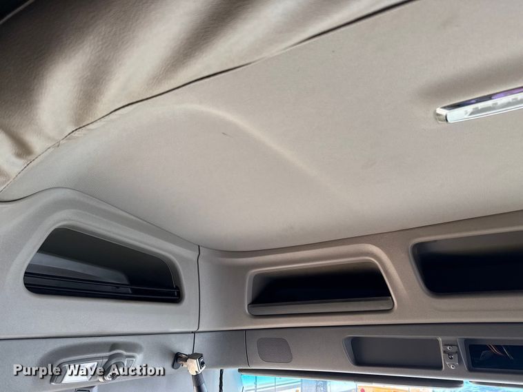 image for item YA0755 2021 Peterbilt 567 semi truck