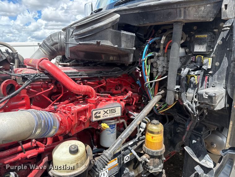 image for item YA0755 2021 Peterbilt 567 semi truck