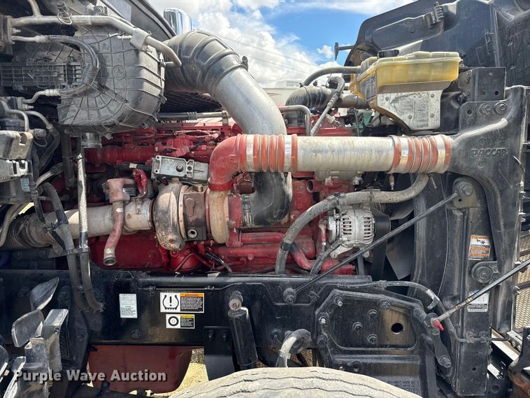 image for item YA0755 2021 Peterbilt 567 semi truck