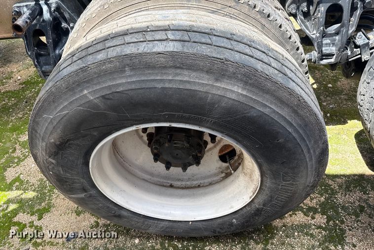 image for item YA0755 2021 Peterbilt 567 semi truck