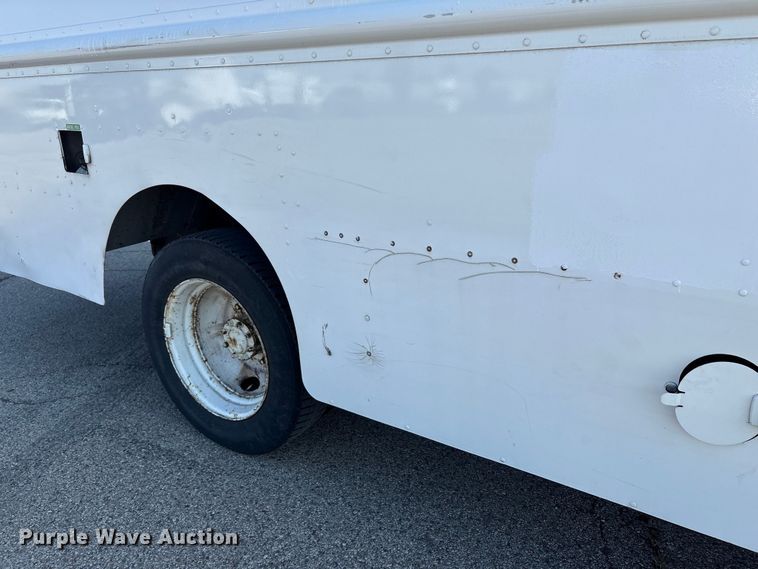 image for item YA0786 2014 Freightliner MT45 delivery truck